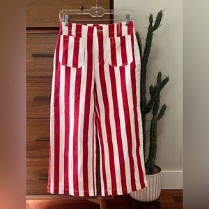 Red and white striped cropped stretch pants
